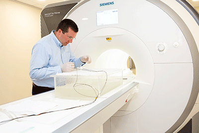 Expanding MR Conditional labeling options using new laboratory equipment